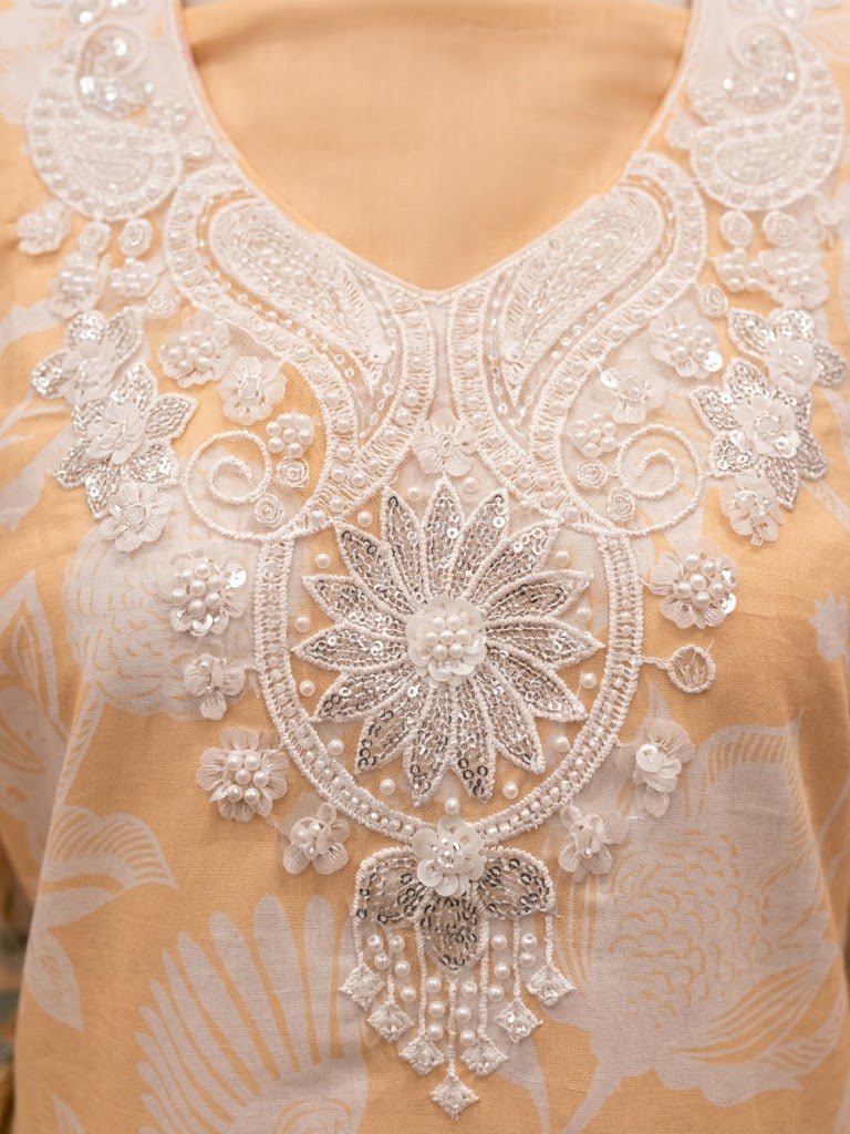 Elegant Peach Floral Handwork &nbsp;3-Piece Lawn Suit